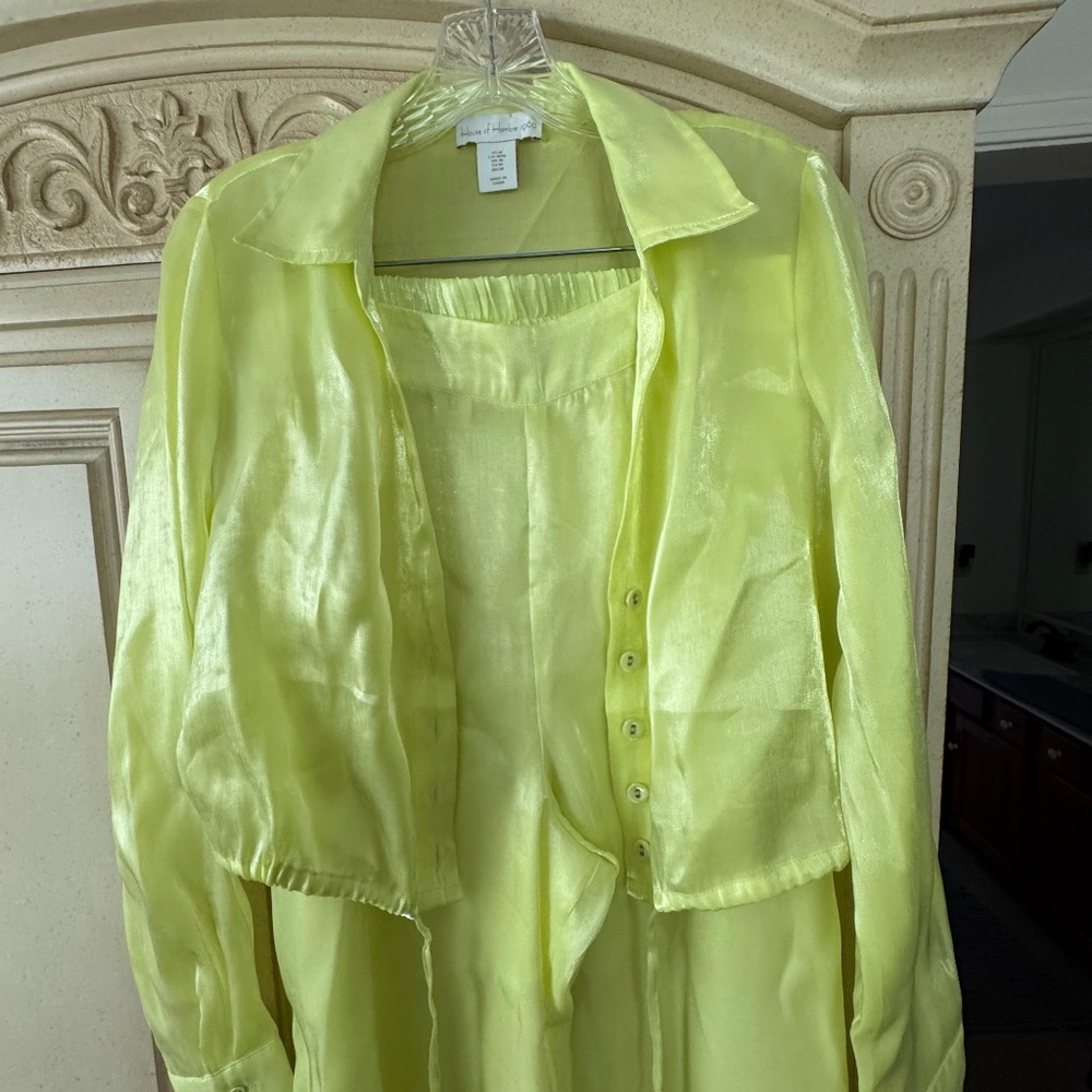Beautiful 2 piece sheer outfit by House of Harlow - size M